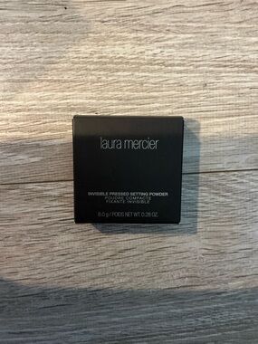 NIB Laura Mercier Invisible Pressed Setting Powder Color … Invisible
